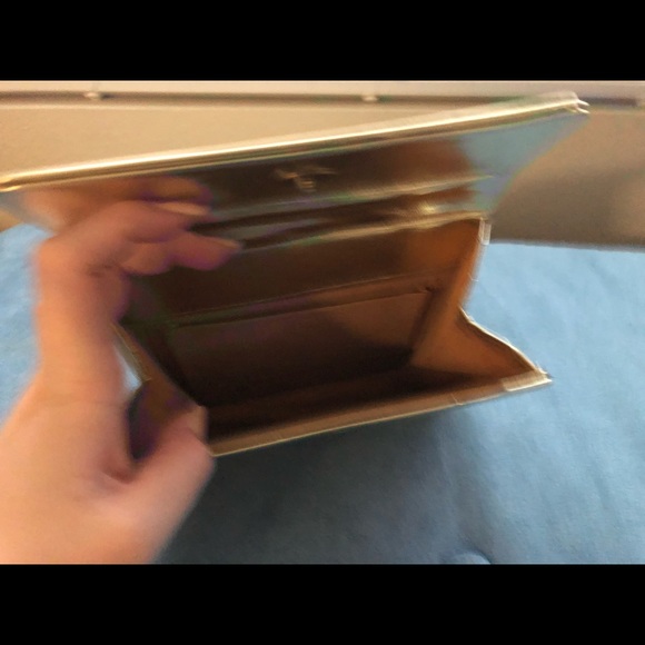 Vintage 60s Gold foil purse with gold handle - Picture 3 of 3